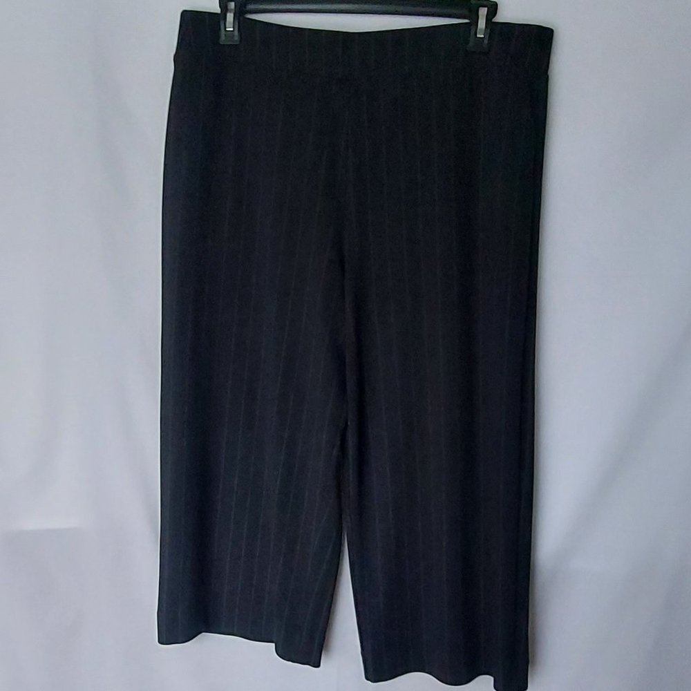 Time & Tru knit pull-on wide leg crop pant